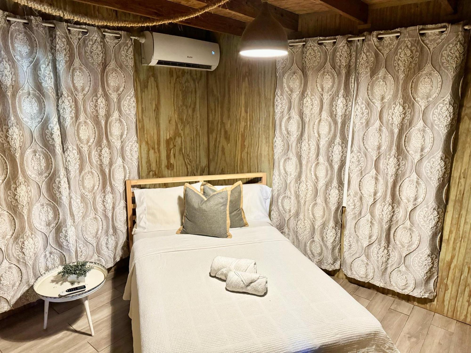 カボ・ロホ Hunter'S Cabin Prヴィラ エクステリア 写真